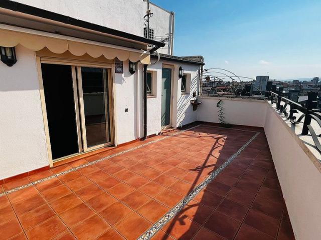 Ático en venta en avenida De Madrid, Barcelona, de 107 m² 3 habitaciones por 650.000