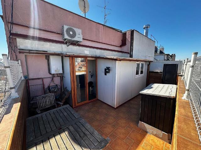Ático en venta en avenida De Madrid, Barcelona, de 48 m² por 275.000
