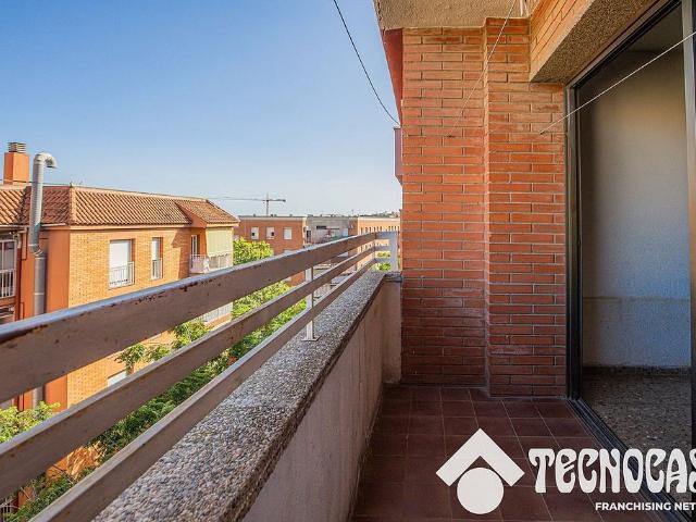 Ático en venta en avenida De Ballester, Viladecans, de 99 m² 4 habitaciones por 277.000