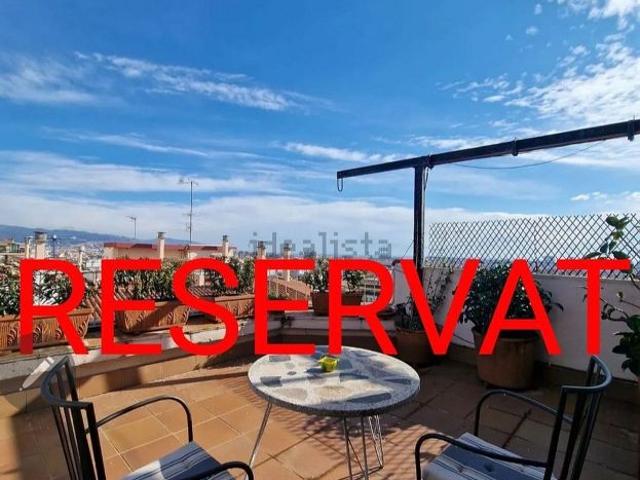 Ático en venta en avenida De la Mare de Déu de Montserrat, Barcelona, de 80 m² 3 habitaciones por 556.000