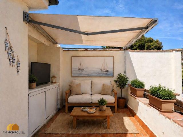 Ático en venta en avenida De la Constitució, Castelldefels, de 54 m² 2 habitaciones por 335.000