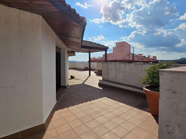 Ático en venta en avenida De L'abat Marcet, Terrassa, de 96 m² 4 habitaciones por 350.000