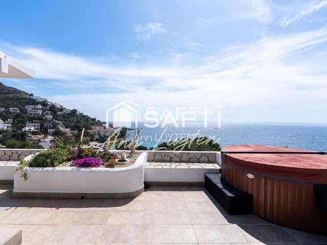 Ático en venta en avenida De Santa Bàrbara, Roses, de 138 m² 2 habitaciones por 648.000