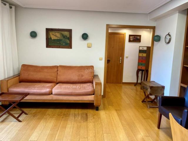 Ático en venta en Avilés, El Carbayedo El Quirinal. VENTA. ATICO en el Carbayedo. 60mts. Terraza de 12 mts. Con Garaje. Buen estado. Cocina Independiente. Orientación Sur. Áticos.