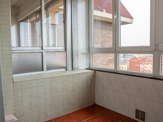 Ático en venta en Avilés, La Magdalena. Piso en venta en el centro de Avilés. Áticos.