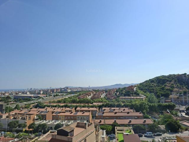 Ático en venta en Badalona, Bonavista. ATICO CON TERRAZA Y ESPECTACULARES VISTAS DE BARCELONA Y MAR. Áticos.