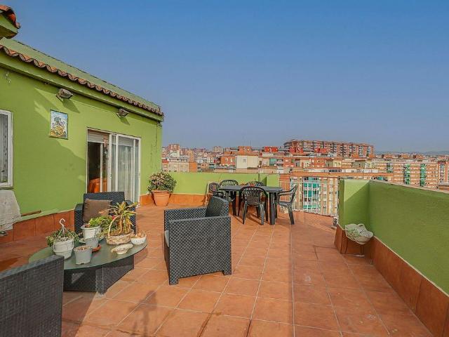 Ático en venta en Badalona, de 90 m² 3 habitaciones por 290.000