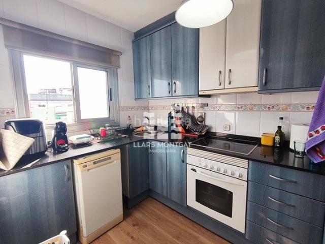 Ático en venta en Badalona, Lloreda. ÁTICO DE 55M2 REFORMAFO CON TERRAZA EN PLANTA DE 30M2. Áticos.