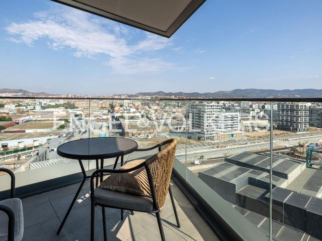 Ático en venta en Badalona, Port. Dos apartamentos en planta ático con solárium y vistas al mar. Áticos.
