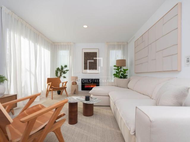 Ático en venta en Baleares Ibiza, Ses Figueretes Platja d'en Bossa Cas Serres. Ático de obra nueva de 2 dormitorios con 82 m de terraza en venta en Ibiza ciudad. Áticos.