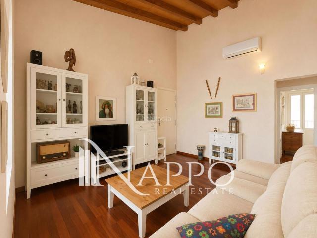 Ático en venta en Baleares Palma de Mallorca, Bons Aires. Elegante piso con carácter en el centro de Palma. Áticos Palma de.