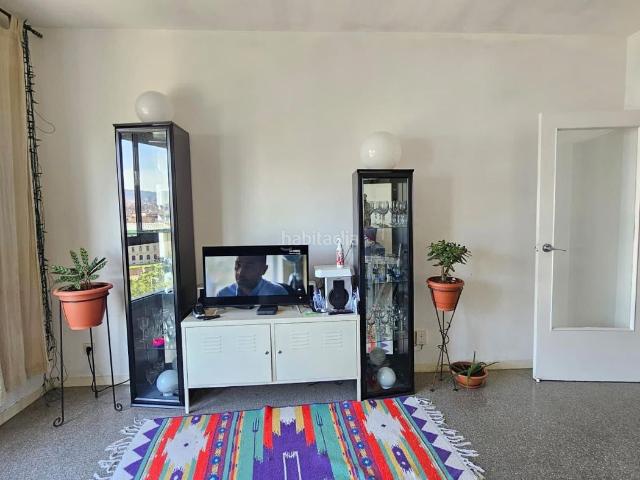 Ático en venta en Barcelona, Barceloneta. Atico muy luminoso, con vistas al mar y a la estación de tren Francia. Áticos.