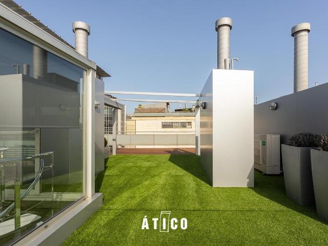 Ático en venta en Barcelona, Barri de les Corts. ÁTICO EN LES CORTS. Áticos.