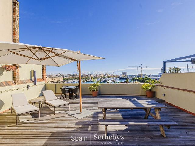 Ático en venta en Barcelona, Gòtic. Ático único con terraza privada de 170 m2 y vistas excepcionales al Puerto. Áticos.