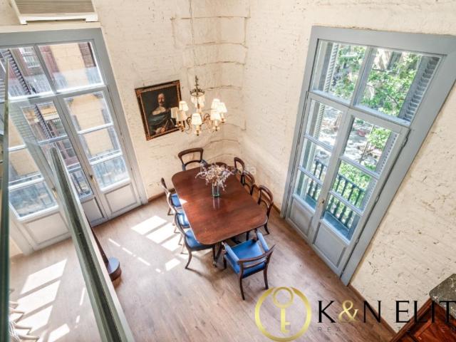 Ático en venta en Barcelona, Gòtic. Exclusivo Atico con Vistas a Plaza Real y La Rambla de Barcelona. Áticos.