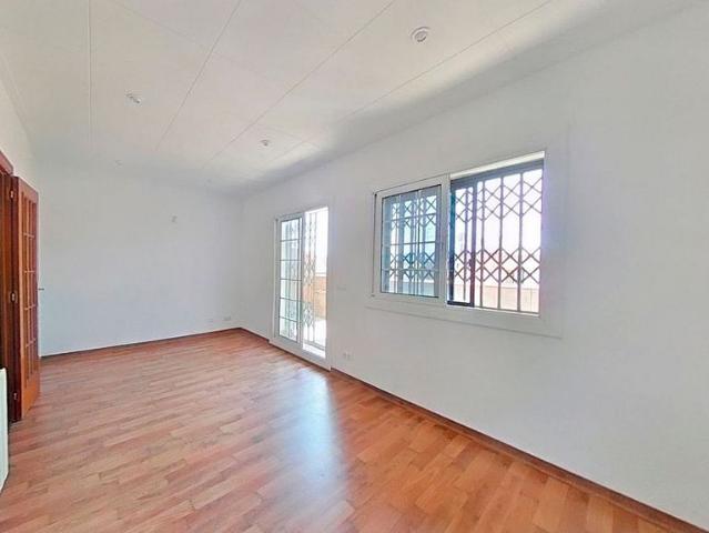 Ático en venta en Barcelona, de 103 m² 3 habitaciones por 233.000