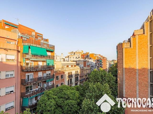 Ático en venta en Barcelona, de 140 m² 3 habitaciones por 550.000