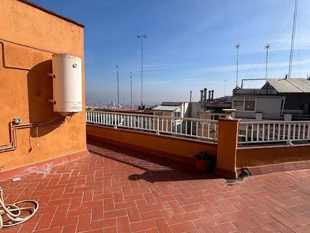 Ático en venta en Barcelona, de 47 m² 2 habitaciones por 165.000
