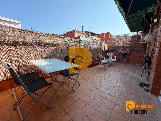 Ático en venta en Barcelona, de 68 m² 2 habitaciones por 305.000
