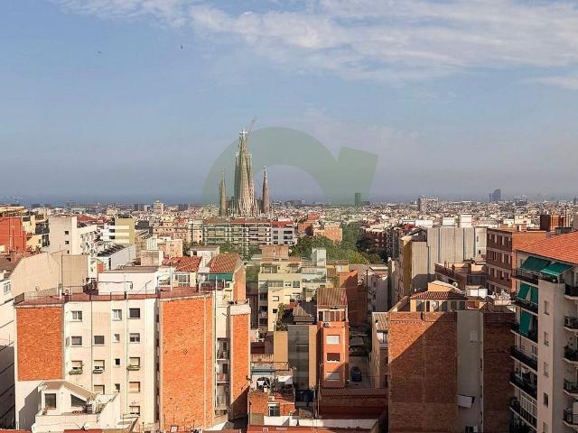 Ático en venta en Barcelona, de 80 m² 4 habitaciones por 590.000