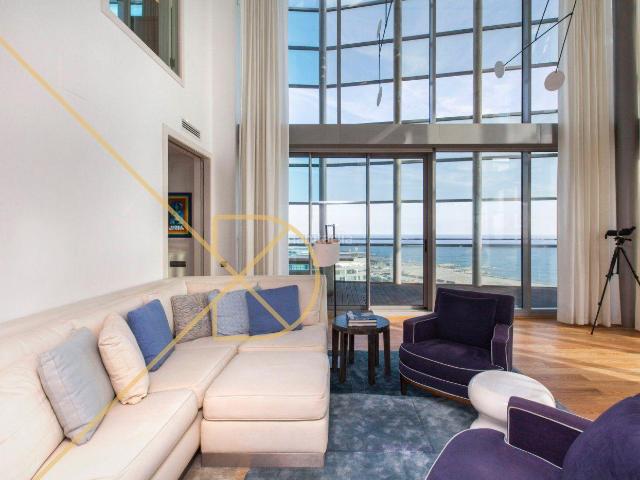 Ático en venta en Barcelona, Diagonal Mar i el Front Marítim del Poblenou. Ático dúplex diseño con tza. Piscina privada y vistas a mar y a BCN. Áticos.