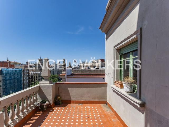 Ático en venta en Barcelona, Dreta de l´Eixample. Ático con vistas en finca regia de lEixample. Áticos.