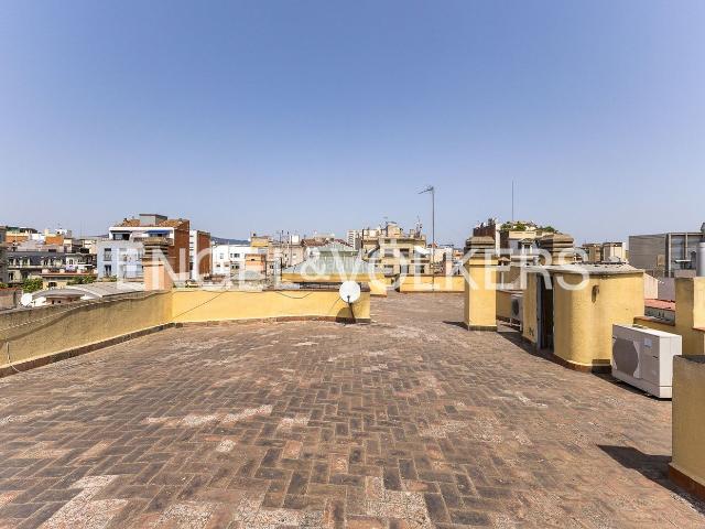 Ático en venta en Barcelona, Dreta de l´Eixample. Exclusivo ático a reformar en finca regia en Eixample. Áticos.