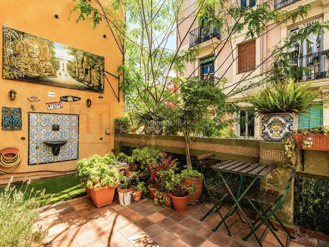 Ático en venta en Barcelona, Dreta de l´Eixample. PISO REFORMADO CON TERRAZA DE 90M2 EN LA SAGRADA FAMILIA. Áticos.