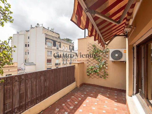 Ático en venta en Barcelona, Sant Gervasi Galvany. Ático en venta con terraza en la calle Muntaner, Barcelona. Áticos.