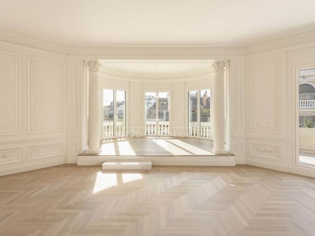 Ático en venta en Barcelona, Sant Gervasi Galvany. En venta ático duplex en Sant GervasiGalvany, con cinco dormitorios y terrazas de 180m. Áticos.