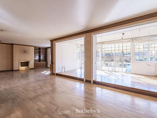 Ático en venta en Barcelona, Sarrià. Ático Dúplex en Venta, 7 Dormitorios, 330 m, con Terraza Panorámica en Tres Torres, Barcelona. Áticos.