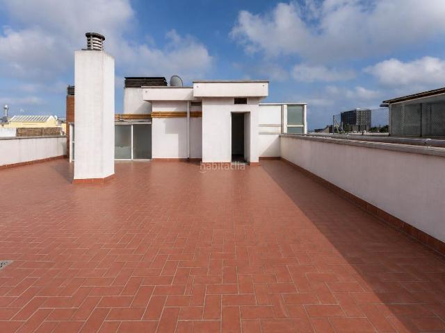 Ático en venta en Barcelona, Poblenou. Agencia Inmobiliaria en Barcelona. Atico en Poblenou. Áticos.