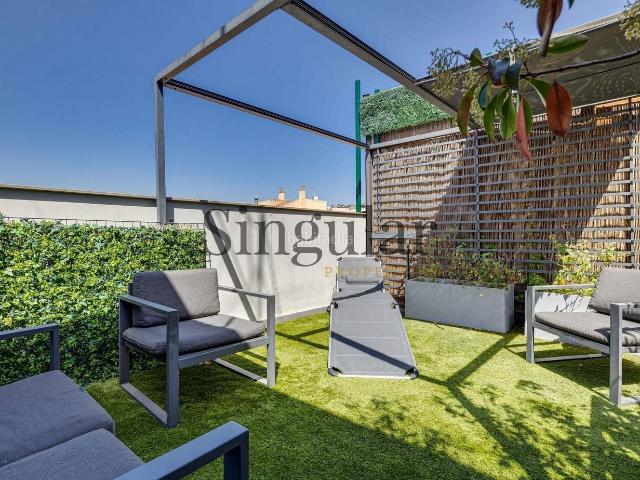 Ático en venta en Barcelona, Putget Farró. Ático reformado con piscina y vistas. Áticos.
