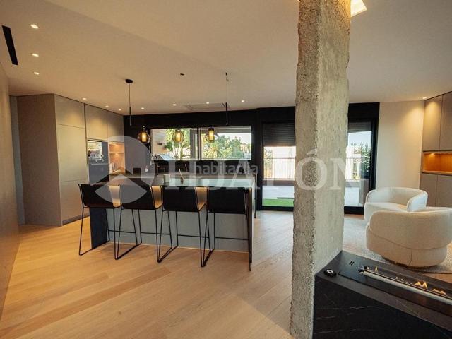 Ático en venta en Barcelona, Putget Farró. Exclusivo ático dúplex con vistas infinitas y terrazas únicas en Barcelona. Áticos.