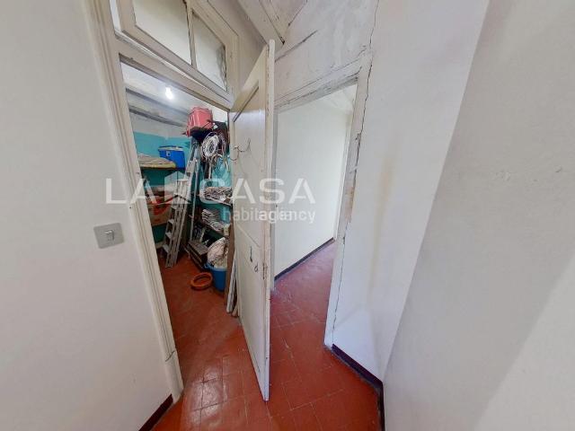 Ático en venta en Barcelona, Raval. LA CASA AGENCY PRESENTA EN EXCLUSIVA. Áticos.
