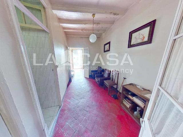 Ático en venta en Barcelona, Raval. TERRAZA TRES HABITACIONES. Áticos.