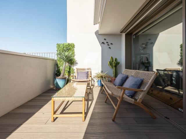 Ático en venta en Barcelona, Tres Torres. Ático en edificio del 2020 de 1 dormitorio con 38m terraza en venta en Sant Gervasi Galvany. Áticos.