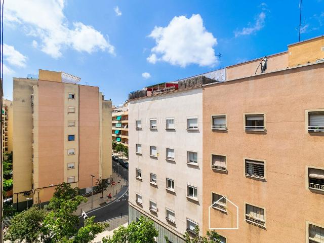 Ático en venta en Barcelona, Turó de la Peira. Áticos.