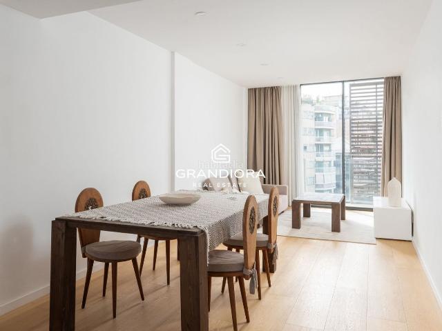 Ático en venta en Barcelona, Vila de Gràcia. Ático dúplex con piscina privada en SarriàSant Gervasi. Áticos.