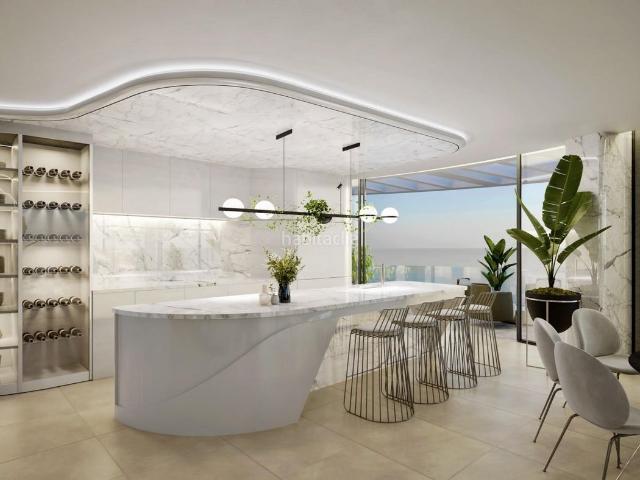 Ático en venta en Benahavís, El Madroñal. Ático de lujo de 4 dormitorios y 4 baños con solarium y vistas al mar. Benahavís. Áticos.
