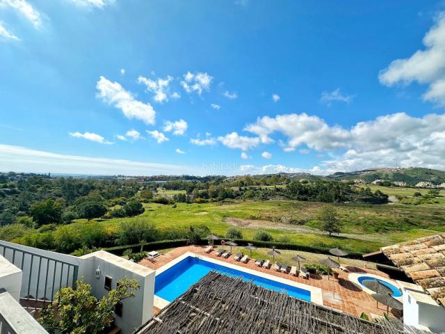 Ático en venta en Benahavís, El Madroñal. *Dúplex Exclusivo en Benahavís con Vistas Espectaculares*. Áticos.