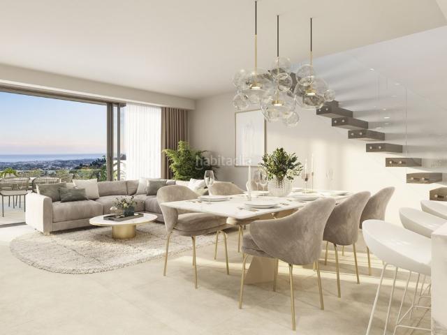 Ático en venta en Benahavís, La Quinta. ENTREGA INMEDIATA! Ático elegante con piscina privada y vistas panorámicas al mar en Tiara, La Quinta. Áticos.