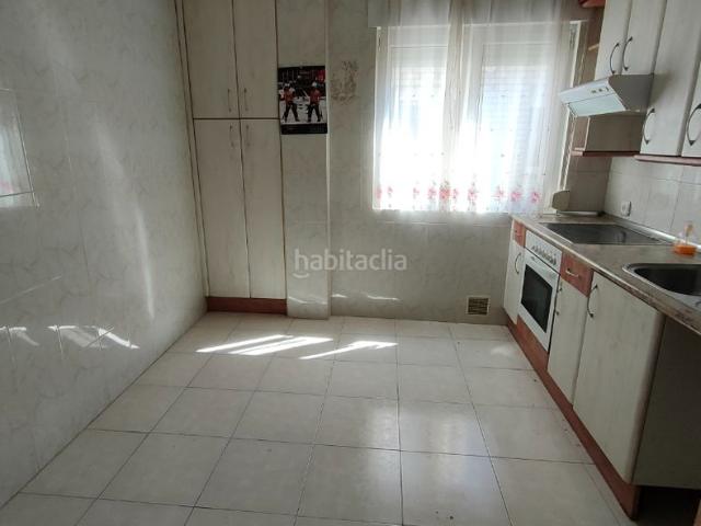 Ático en venta en Benavente. Atico muy soleada y en el centro. Áticos.