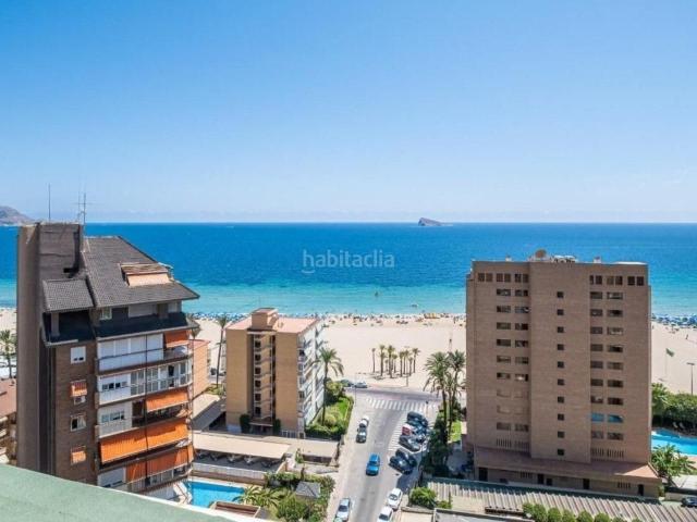Ático en venta en Benidorm, Playa Poniente. Impresionante Ático de esquina con terraza 60 m2 en 2 linea playa Poniente. Áticos.