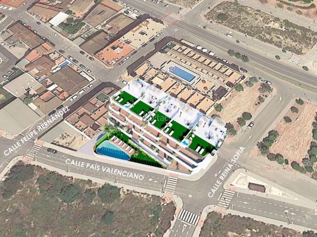 Ático en venta en Benijófar. Ático de 3 dormitorios y 2 baños con piscina y jardín en Benijofar. Áticos.