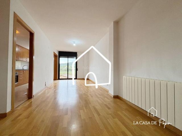 Ático en venta en Begues. Amplio y luminoso dúplex en Begues con parking y excelente orientación. Áticos.