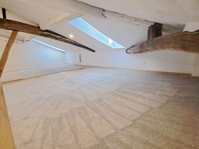 Ático en venta en Bilbao, Casco Viejo. Vivienda completamente reformada en el Casco Viejo. Áticos.