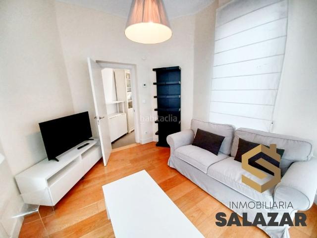 Ático en venta en Bilbao, Alhóndiga. VENTA DE ÁTICO CON TERRAZA EN AUTONOMÍA. Áticos.
