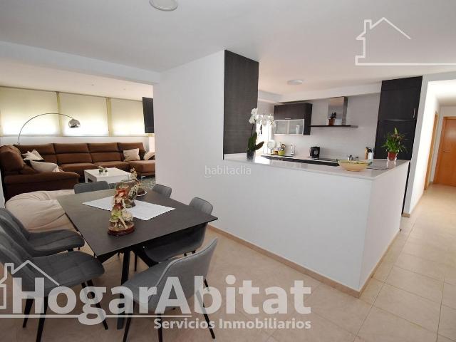 Ático en venta en Burriana, Llombai. AMPLIO Y BONITO ÁTICO CON GARAJE, ASCENSOR Y TRASTERO. Áticos.