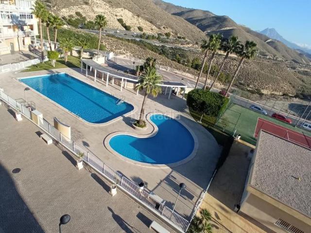 Ático en venta en Campello el, Pueblo Acantilado Lanuza. Ático con vistas al mar y gran solárium en El Campello garaje, piscina y zonas deportivas. Áticos Campello.